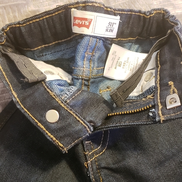 Levis - Picture 5 of 5